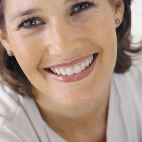 Clinique dentaire à Aix-en-Provence 4 - Clinique Dentaire Sextius portrait-of-a-woman-2026-01-11-10-32-18-utc